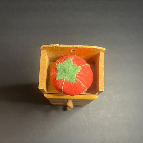 Vintage Hangable Wooden 3 Drawer Sewing Organizer w/ Pincushion Florida Souvenir - Picture 9 of 9